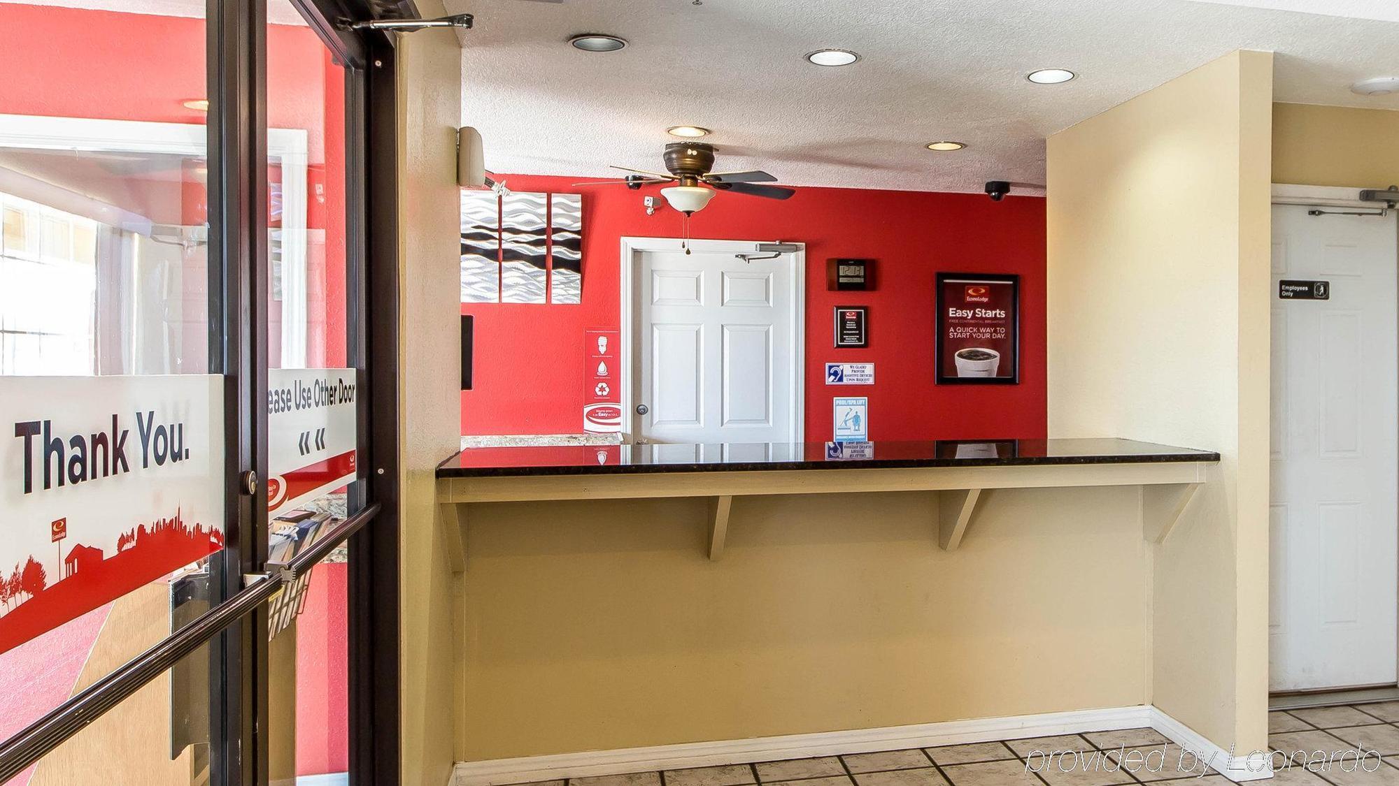 Econo Lodge Pryor Creek Екстериор снимка