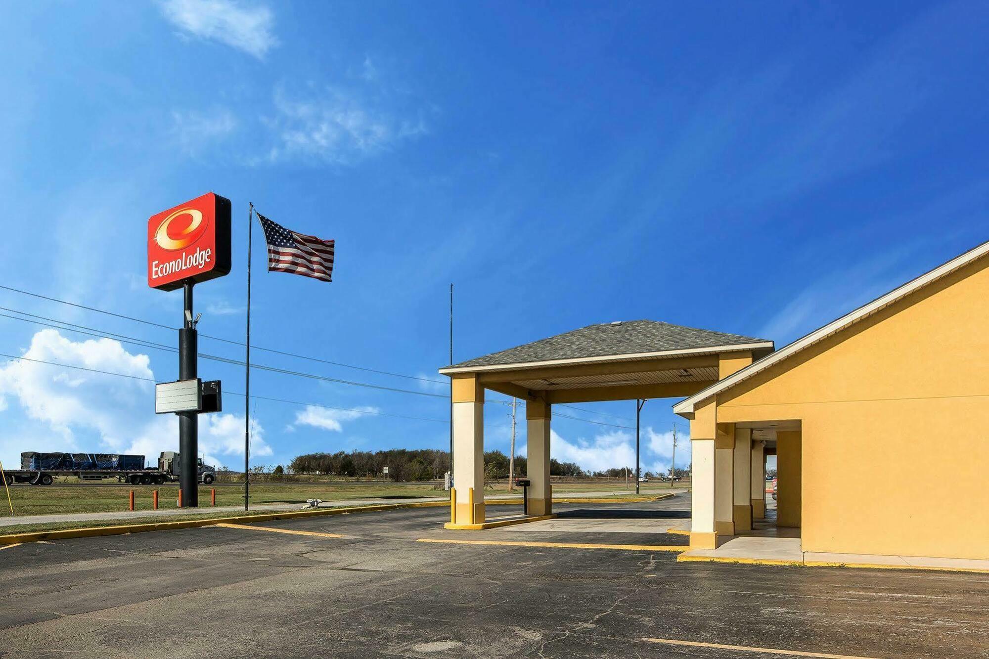 Econo Lodge Pryor Creek Екстериор снимка
